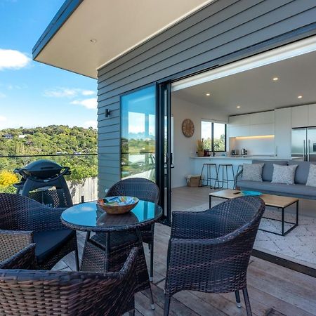 Luna Cottage. Stunning Ocean Views On Waiheke Oneroa المظهر الخارجي الصورة