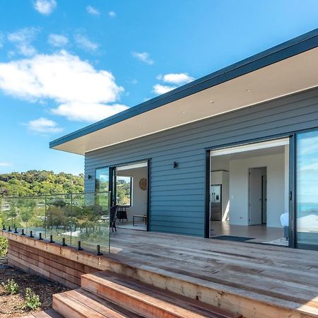 Luna Cottage. Stunning Ocean Views On Waiheke Oneroa المظهر الخارجي الصورة